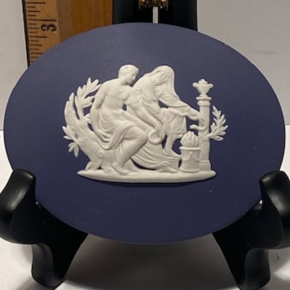 Wedgwood Vintage Oval Box with Lid